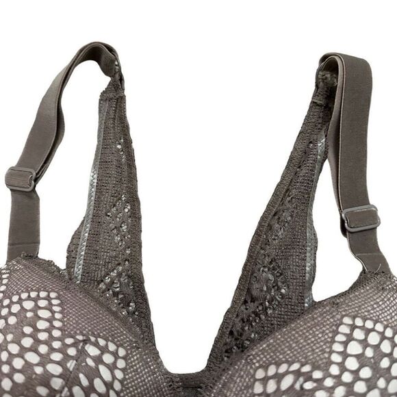 Victorias Secret very sexy push-up size 34B - Picture 3 of 5